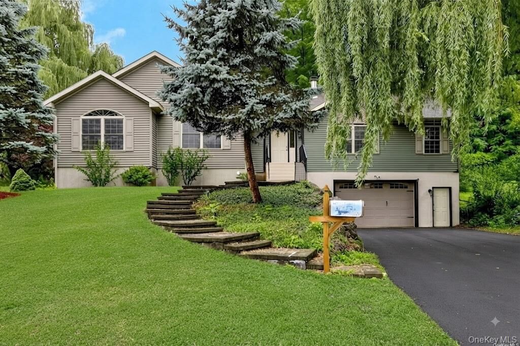 Property Photo:  188 Hoyt Street  NY 12466 