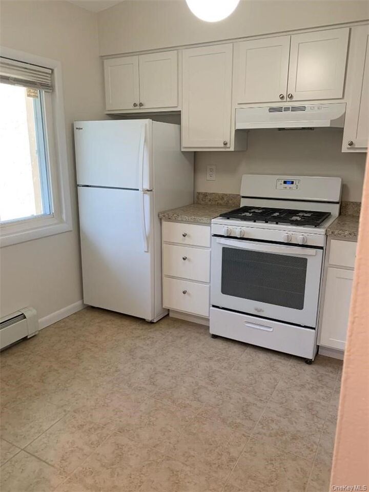 Property Photo: 85 N Middletown Road D2 NY 10954