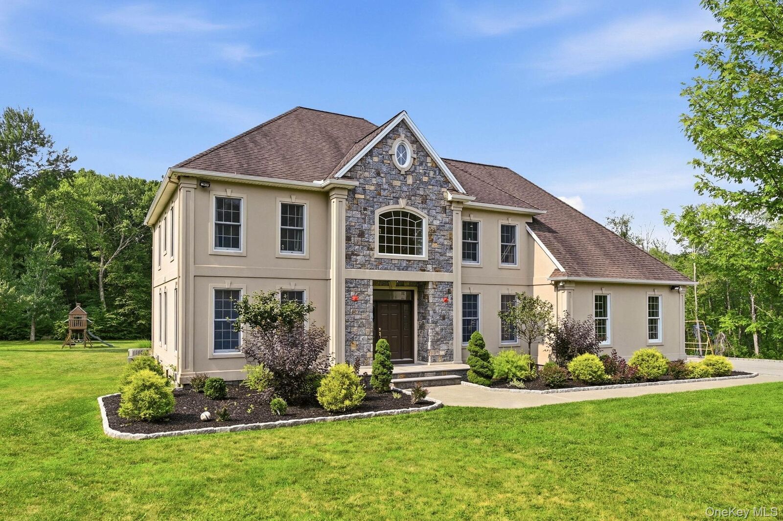 Property Photo: 17 Meadow Crest Drive NY 10541