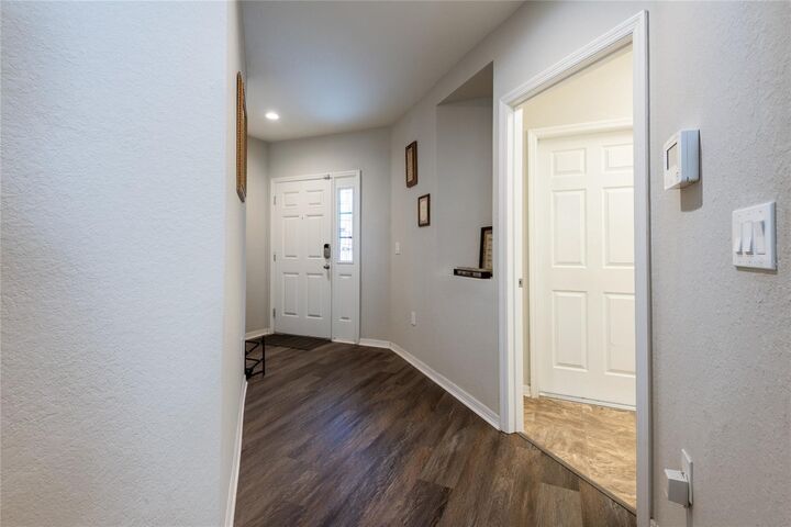 Property Photo:  7412 Indigo Oasis Court  FL 33534 