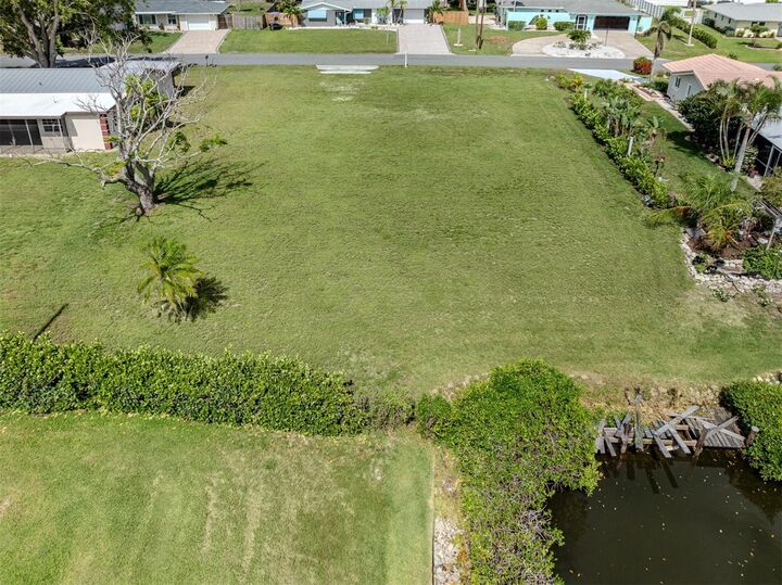 Property Photo: 458 N Shore Drive FL 34229