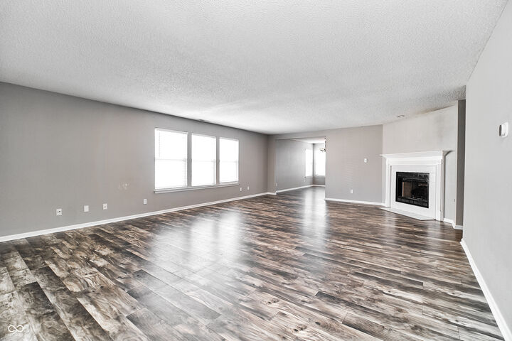 Property Photo: 10275 Lothbury Circle IN 46037