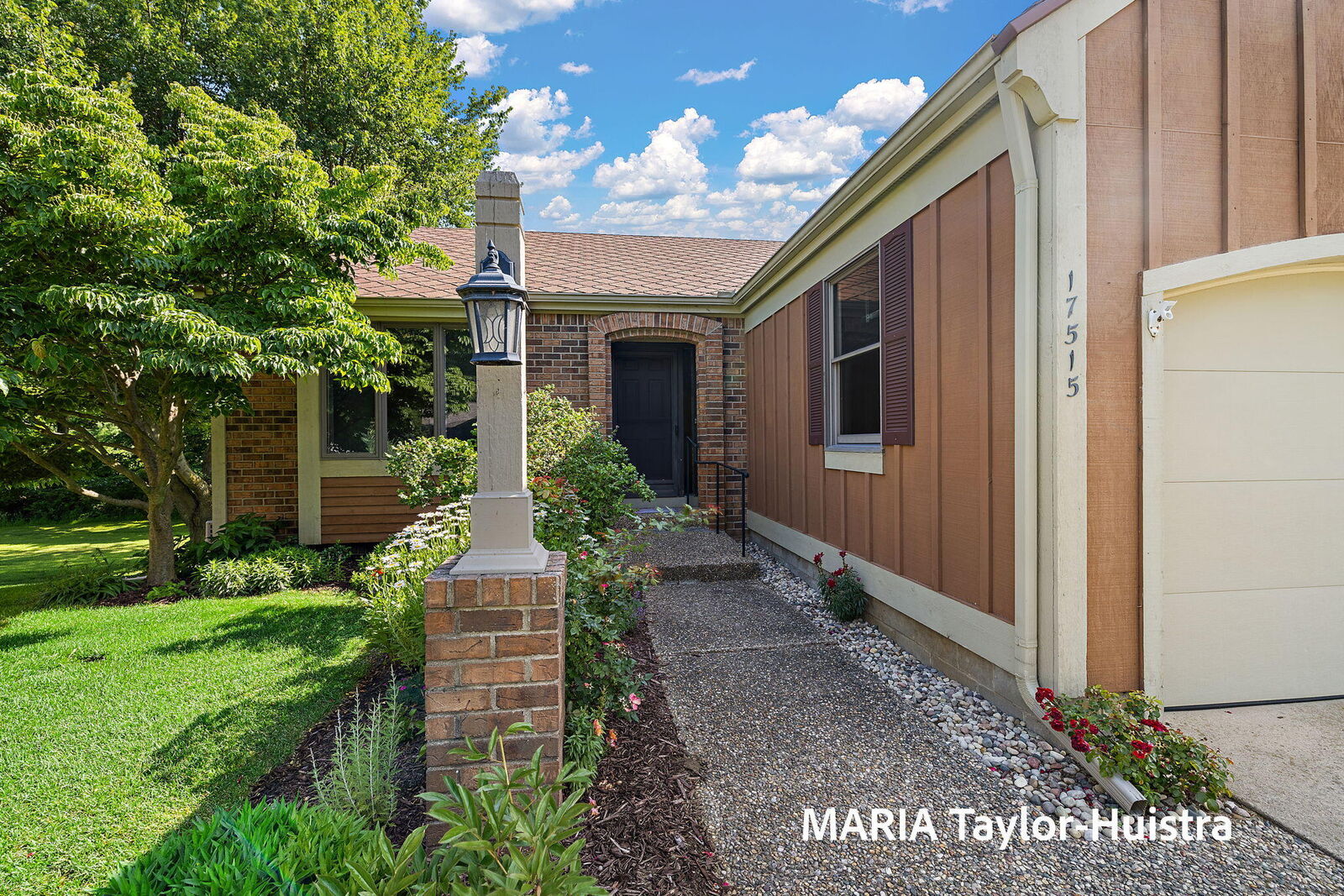 Property Photo:  17515 Meadow Wood Road  MI 49456 