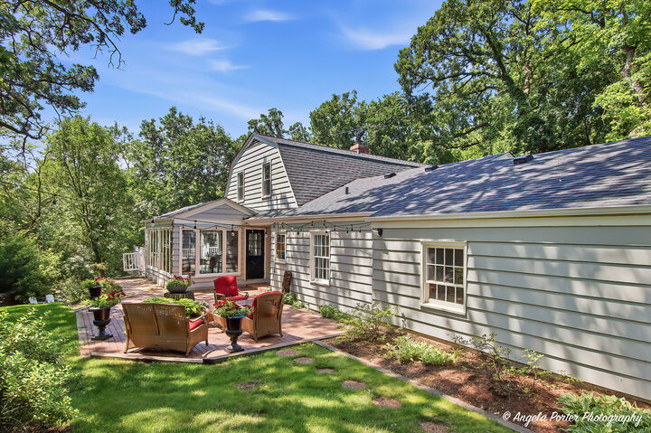 Property Photo: 15 Willet Way IL 60013