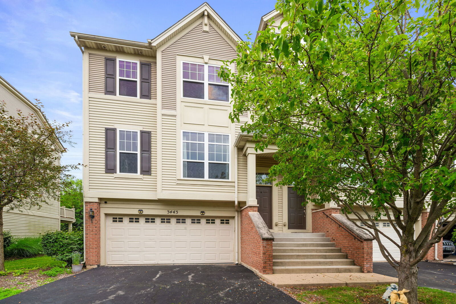 Property Photo: 3443 Bradbury Circle IL 60504