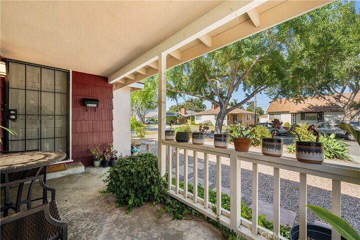 Property Photo: 5922 Hayter CA 90712