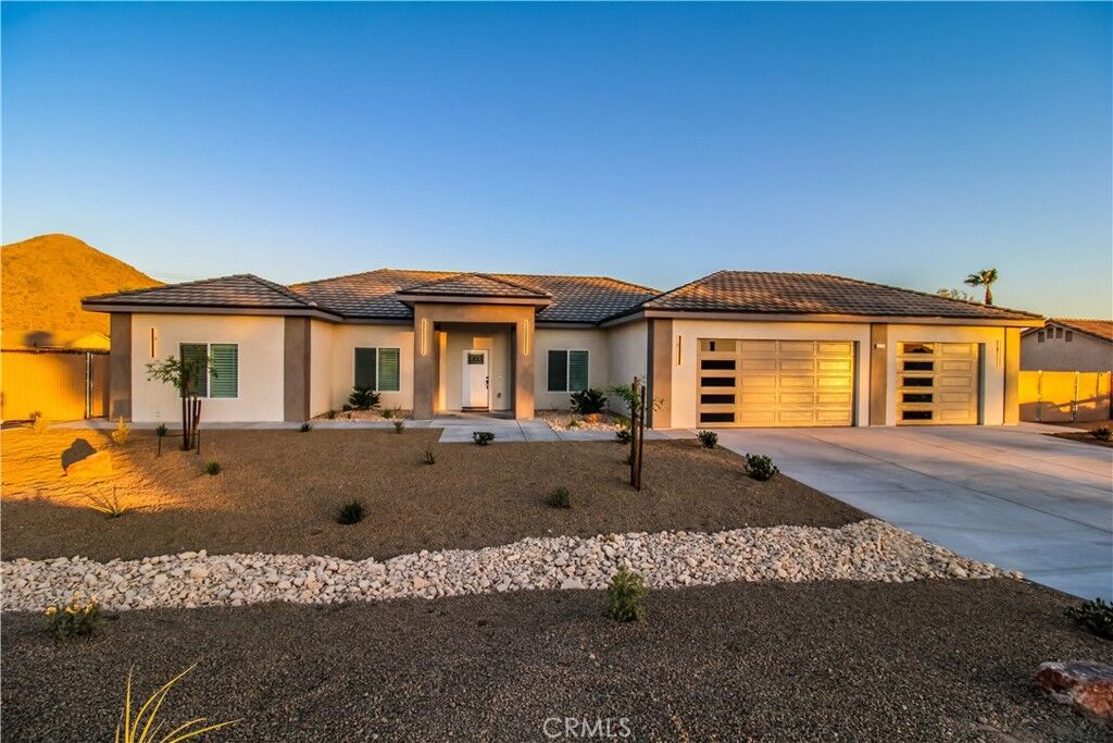 Property Photo:  19299 Roanoke Road  CA 92307 