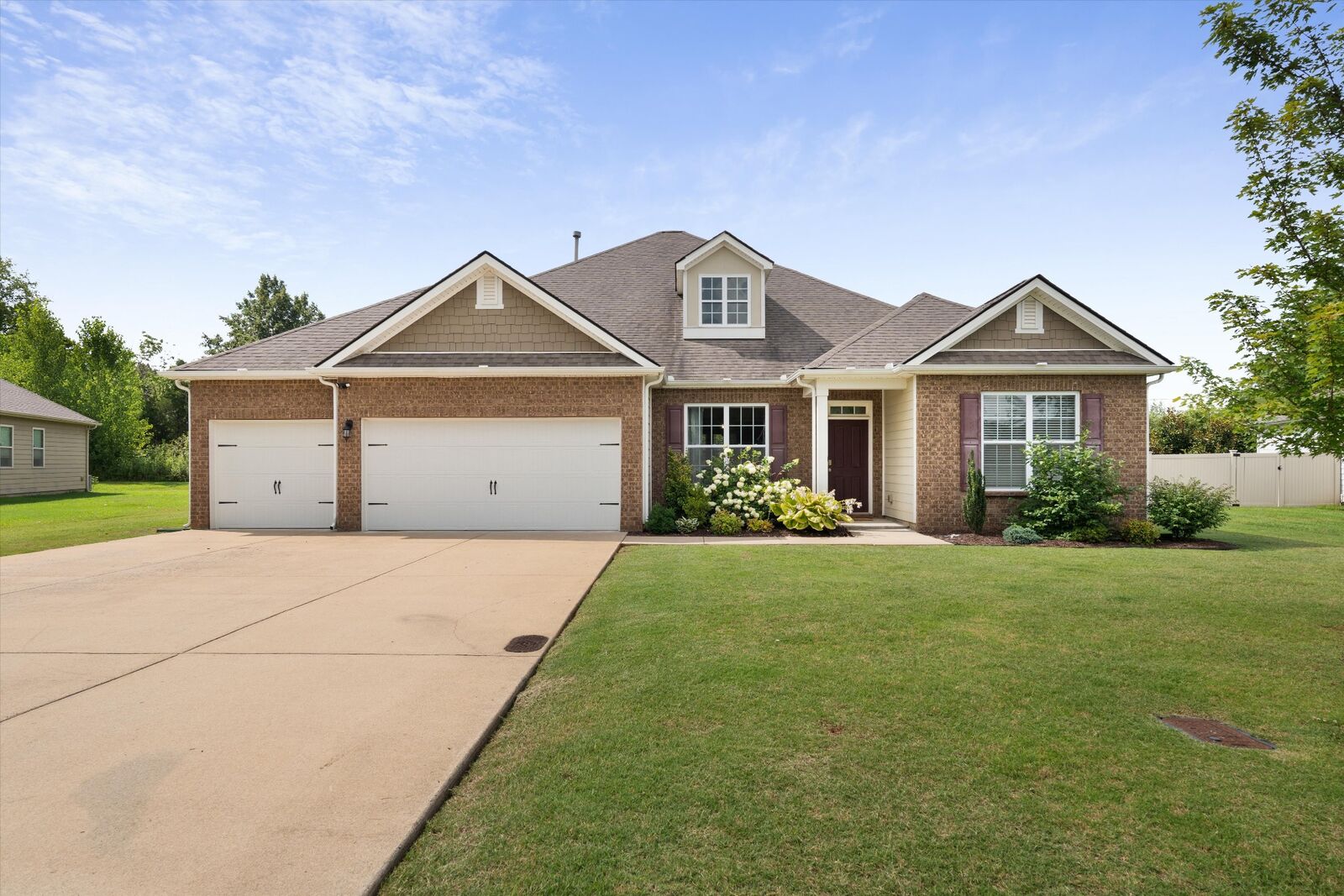 Property Photo:  1016 Webbs Retreat Ln  TN 37128 