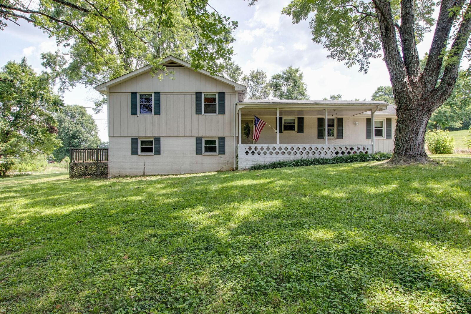 Property Photo: 295 Hill Ct TN 37066