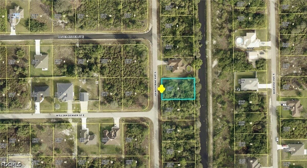 Property Photo: 517 Hawthorne Avenue S FL 33974