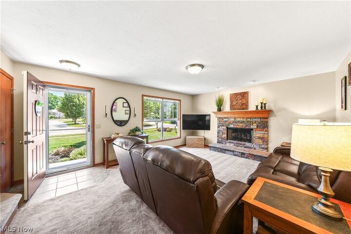 Property Photo: 4021 Timber Run OH 44266
