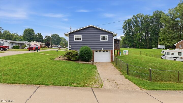 Property Photo:  14 Maple Drive  WV 26187 