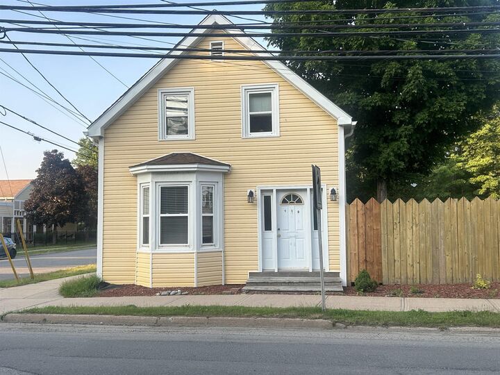 120 College Street — photo 1