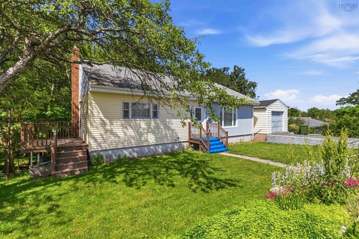 Property Photo:  200 Caledonia Road  NS B2X 1L4 