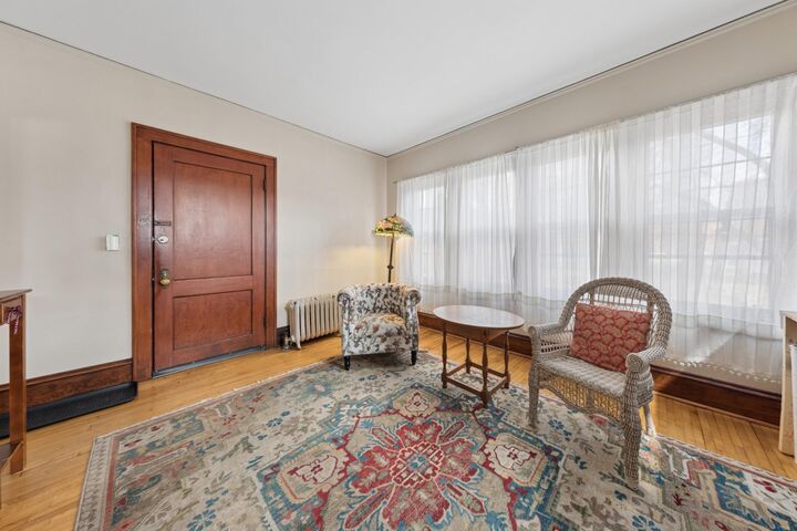Property Photo: 611 E 16th Street 1 MN 55404