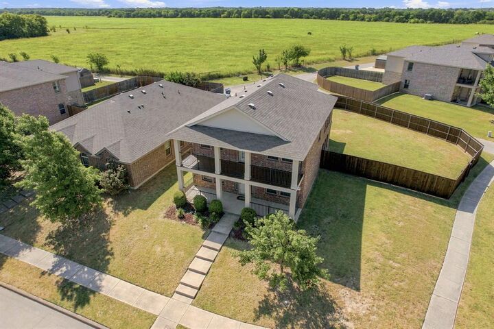 Property Photo:  3000 Keri Drive  TX 75146 