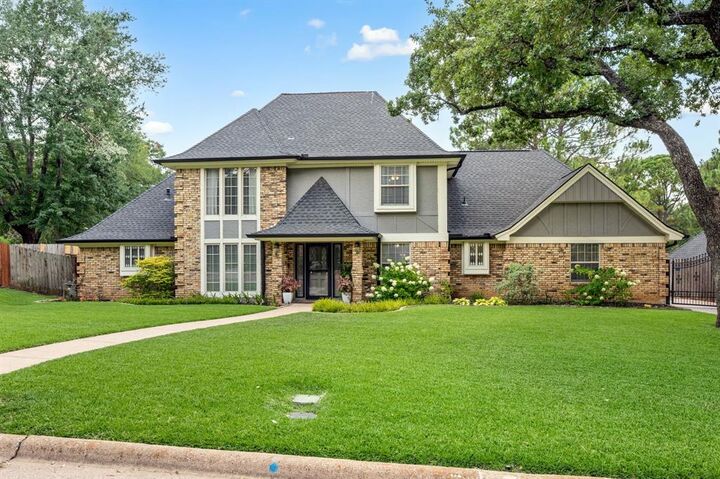Property Photo: 4102 Greenway Court TX 76034