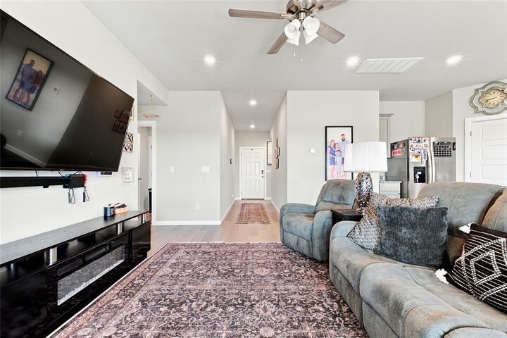 Property Photo:  4117 Sara Park Drive  OK 73064 