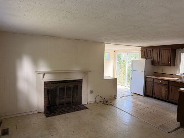 Property Photo:  16 Lake Road East  MA 02673 