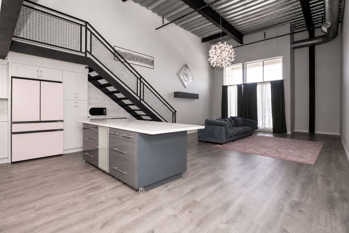 Property Photo: 950 Broadway 10 MA 02150