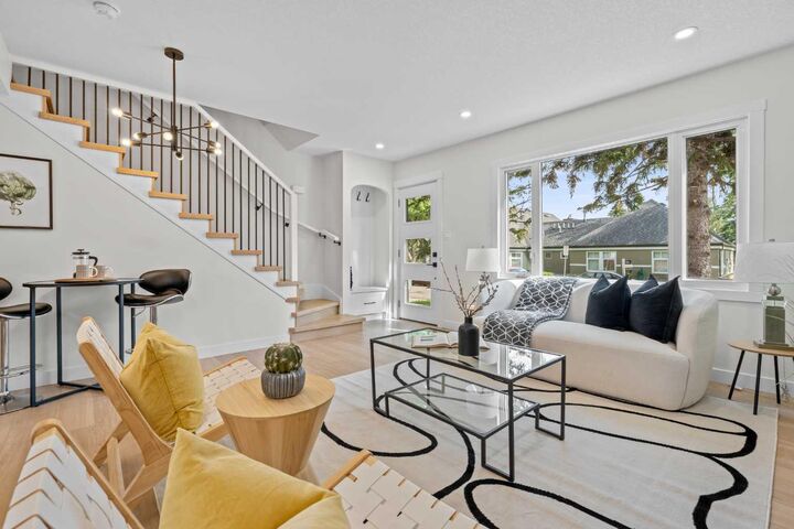 Property Photo: 3020 15 Avenue SW AB T3C 0Y6