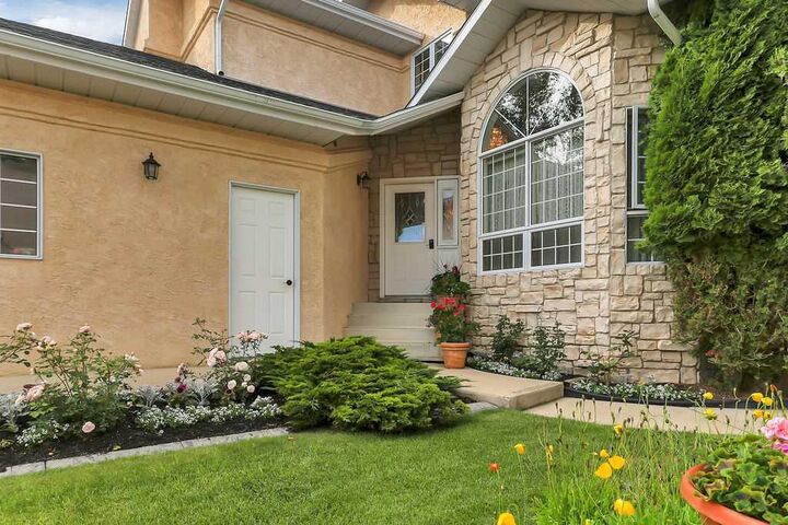 Property Photo: 6406 55 Avenue AB T4J 1S2