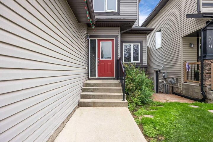 Property Photo:  344 Killdeer Way  AB T9K 0R3 