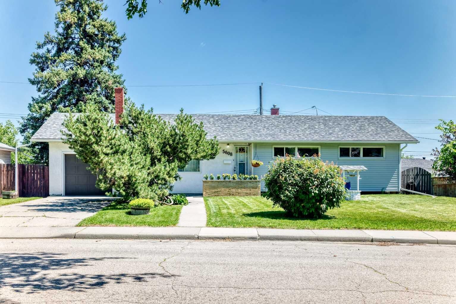Property Photo: 5608 Buckthorn Road NW AB T2K 2Y5