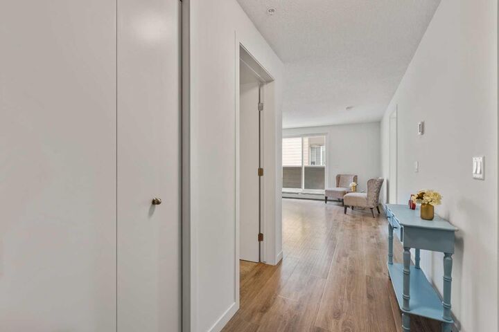 Property Photo: 1920 11 Avenue SW 206 AB T3C 0N9