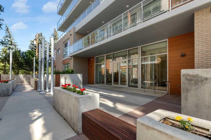 Property Photo: 1234 5 Avenue NW 1608 AB T2N 0R9