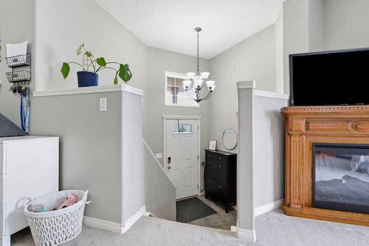 Property Photo:  27 Hallgren Drive  AB T4S 1W6 