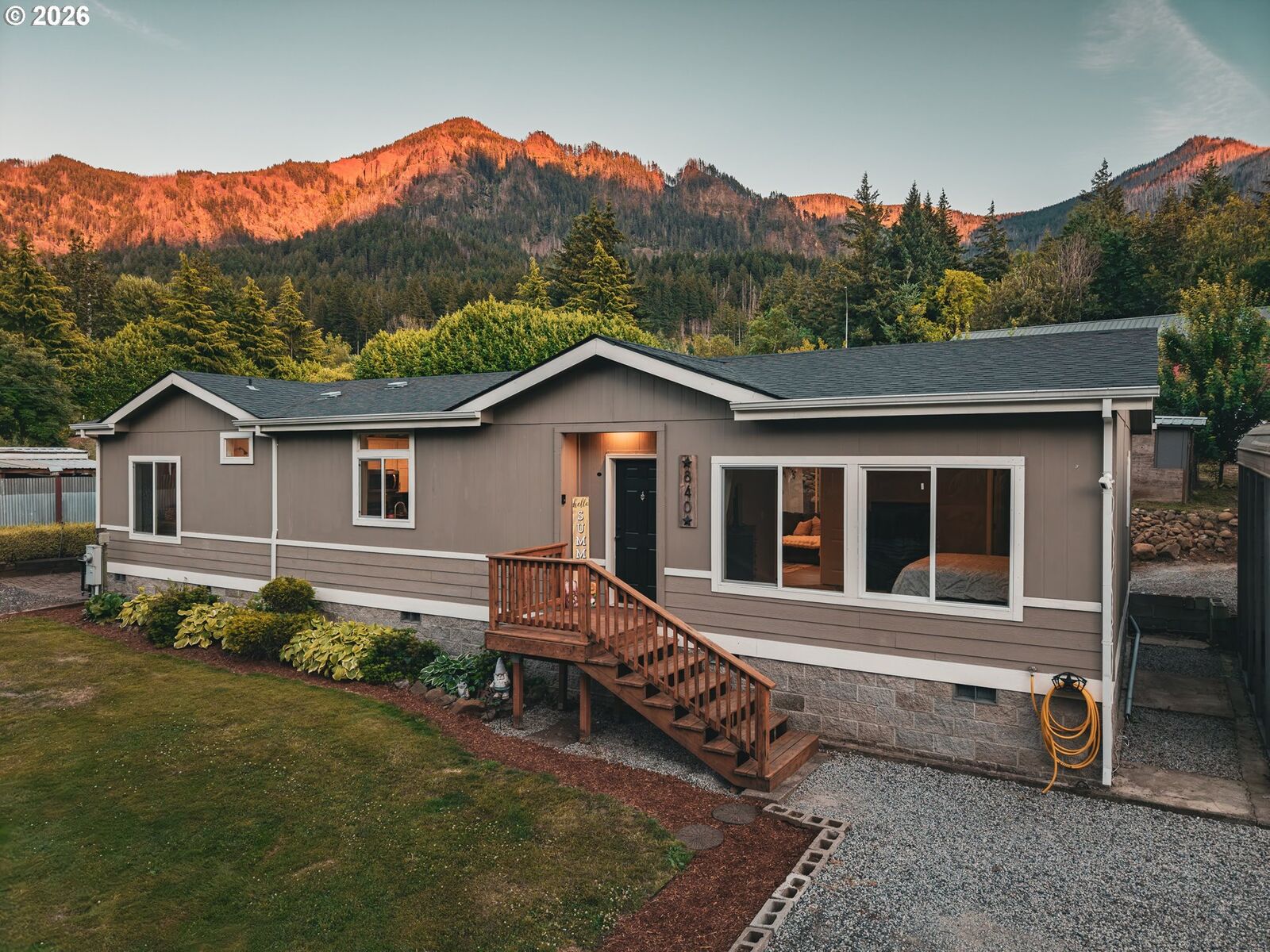 Property Photo:  840 SE Mountain View Dr  OR 97014 