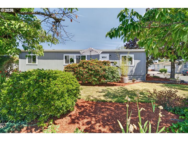 Property Photo: 5101 NE 121st Ave 16 WA 98682