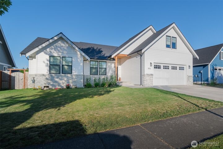 Property Photo:  806  Mapleridge Drive  WA 98247 