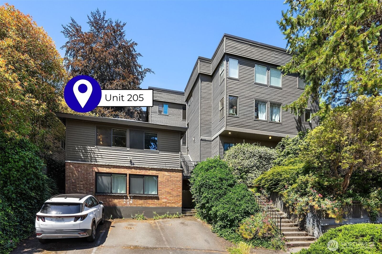 Property Photo:  4111  Whitman Avenue N 205  WA 98103 