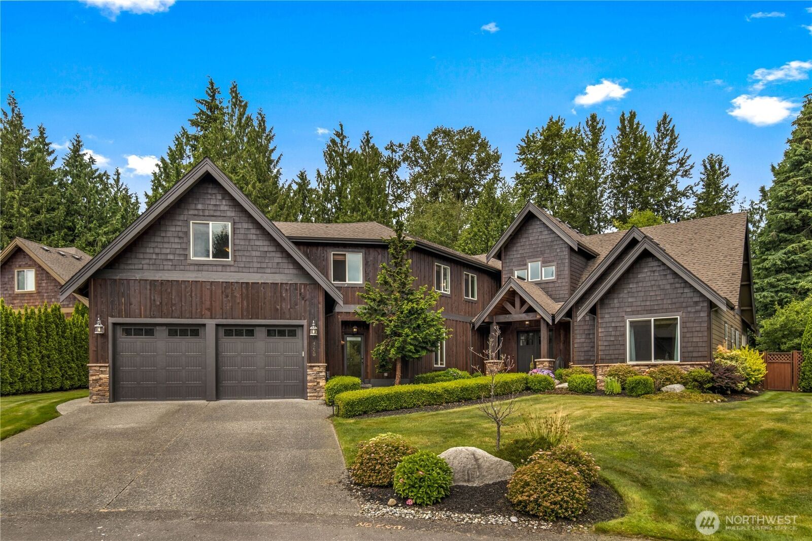 Property Photo:  4220  121st Drive NE  WA 98258 