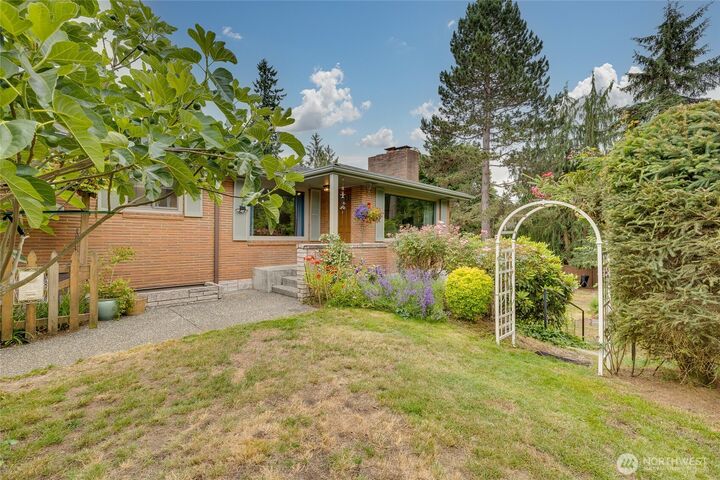 Property Photo:  3516  176th Place SW  WA 98037 