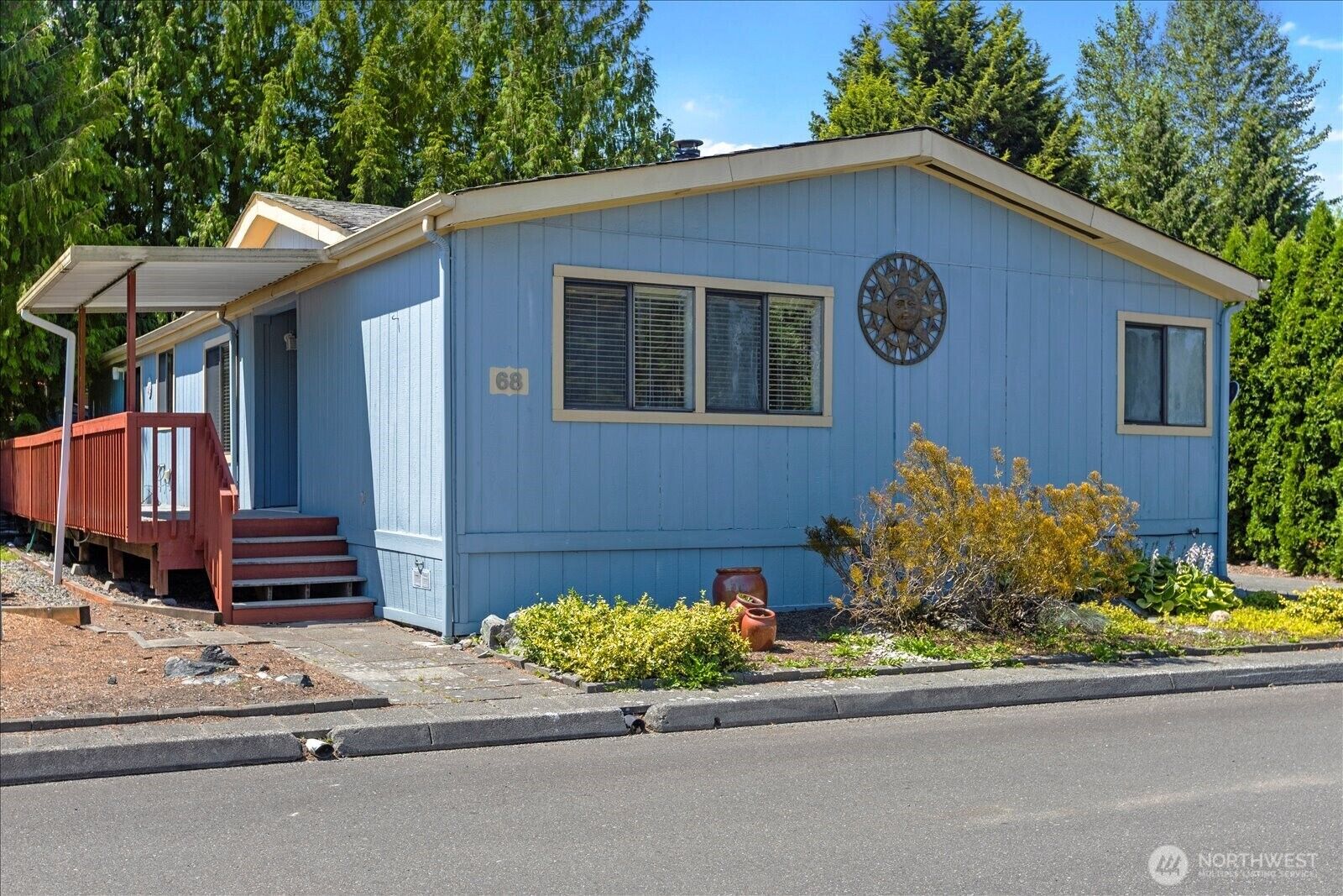 Property Photo:  1427  100th Street SW 68  WA 98204 