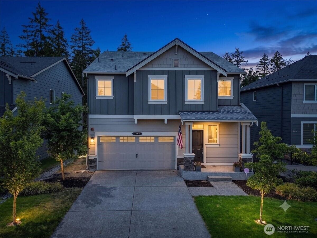 Property Photo:  7709  208th Avenue E  WA 98391 