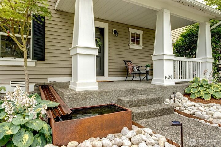 Property Photo:  34833 SE Ridge Street  WA 98065 