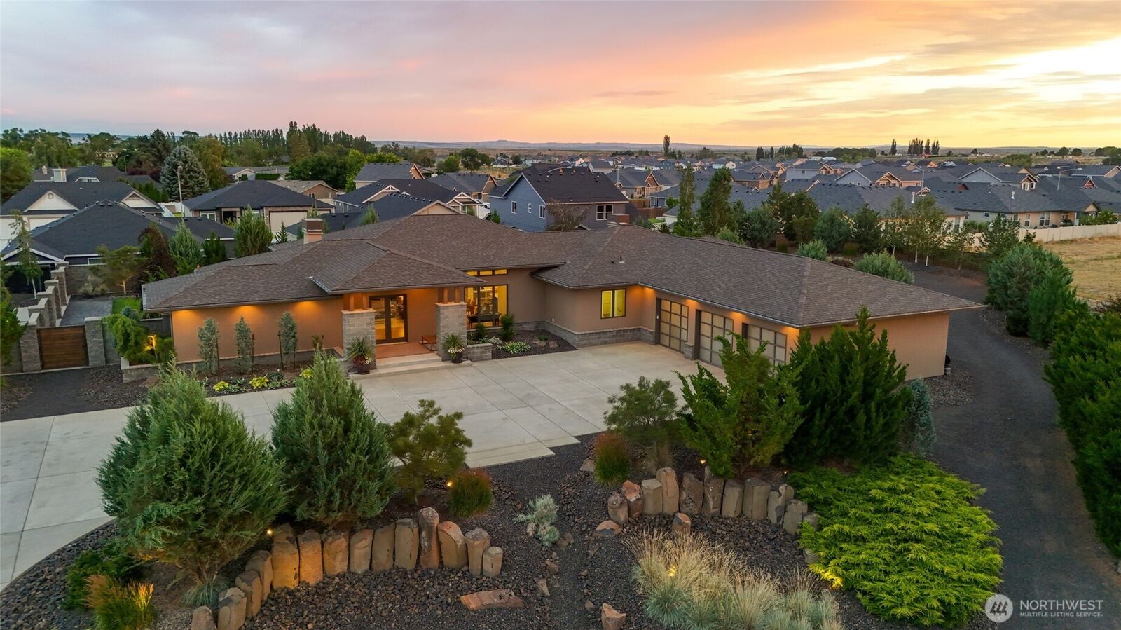 Property Photo: 6375 Rd 1.8 NE WA 98837