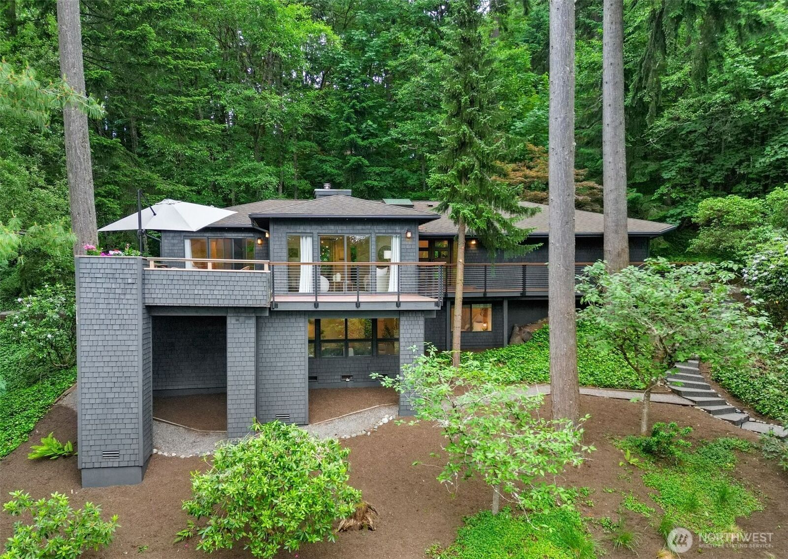 Property Photo: 14317 SE 49th Street WA 98006