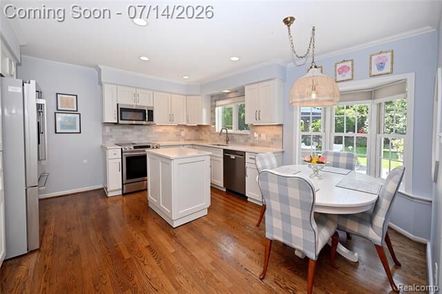 Property Photo: 2691 Bradway Boulevard MI 48301