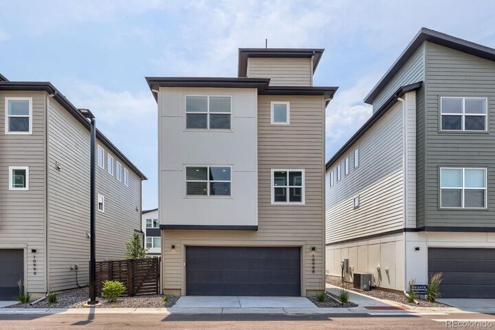 Property Photo:  10988 E Geddes Place  CO 80112 