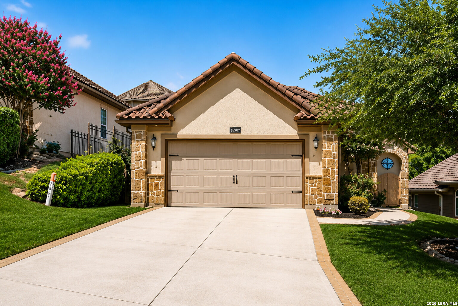 Property Photo:  18907 Alpine Run  TX 78255 