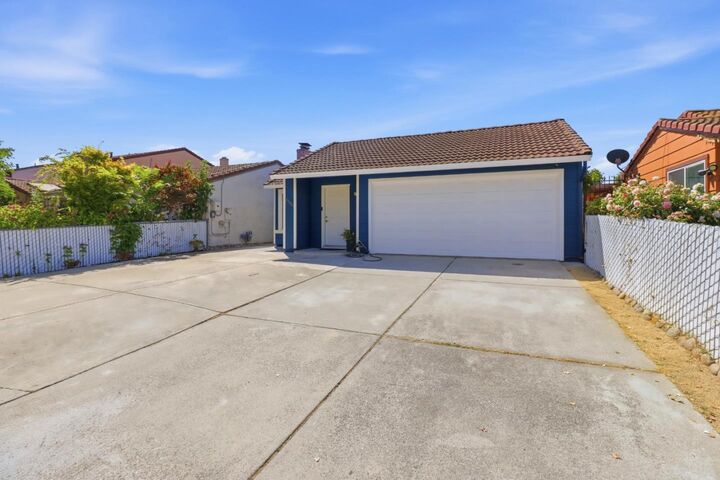 Property Photo:  1184 Sunny Court  CA 95116 