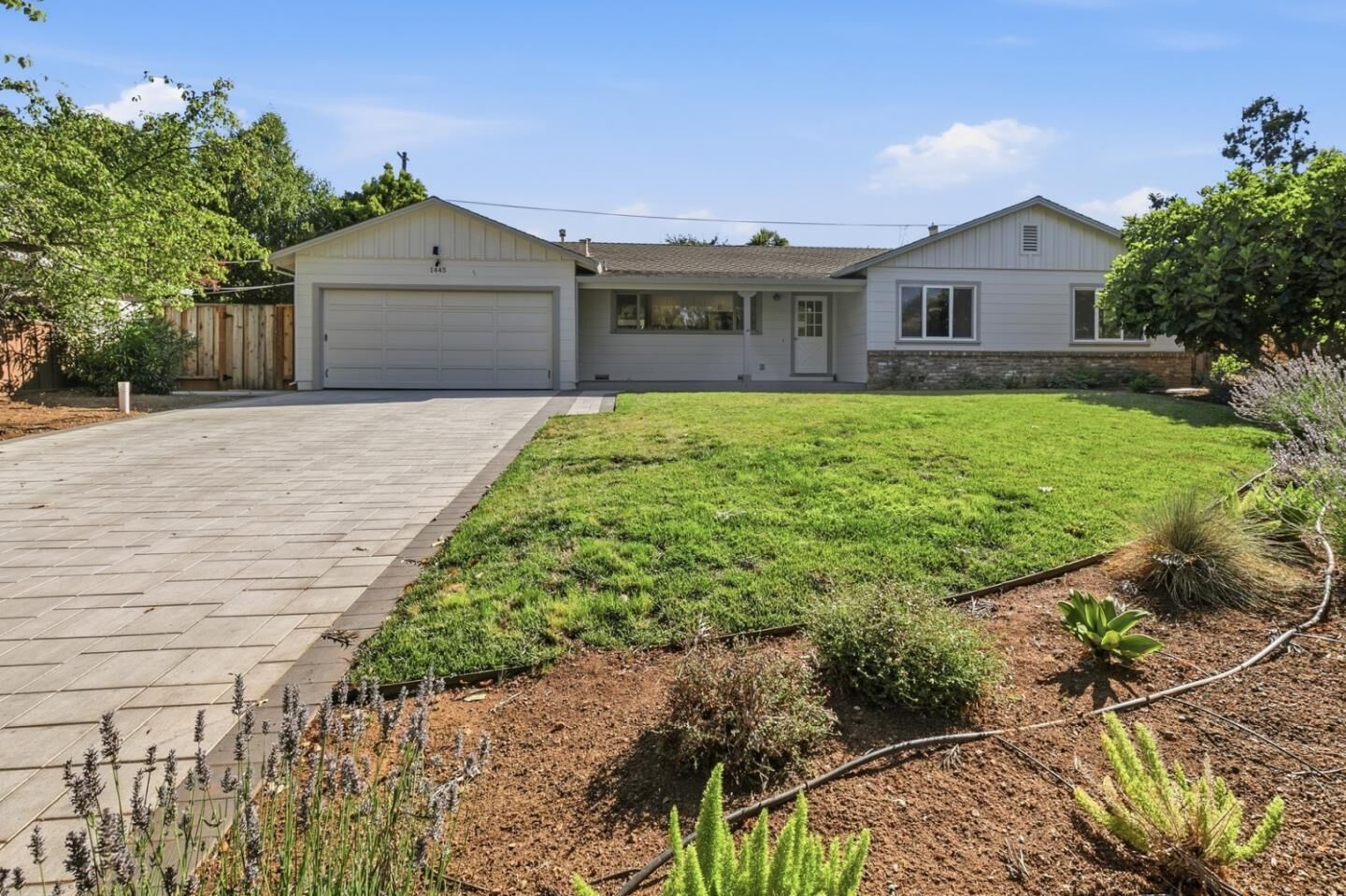 Property Photo:  1445 Highland View Court  CA 94024 