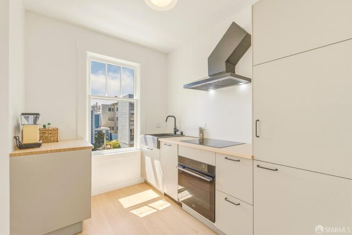 Property Photo: 519 Capp Street A CA 94110