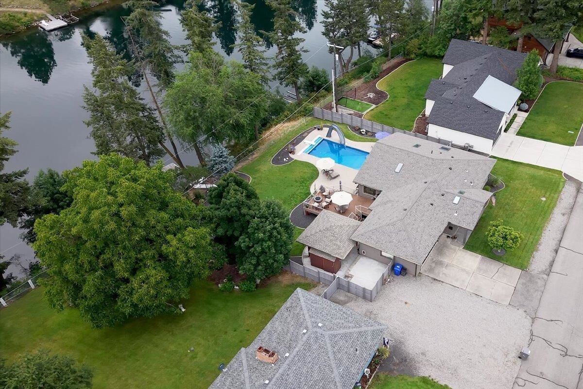 Property Photo: 8517 E South Riverway Ave WA 99212