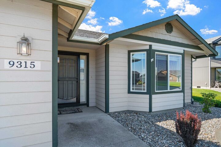 Property Photo: 9315 W Claire Ave WA 99004